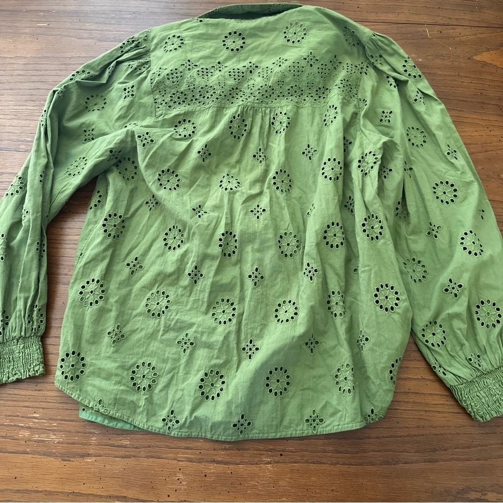 Roller rabbit Green Eyelet Long Sleeve Blouse L